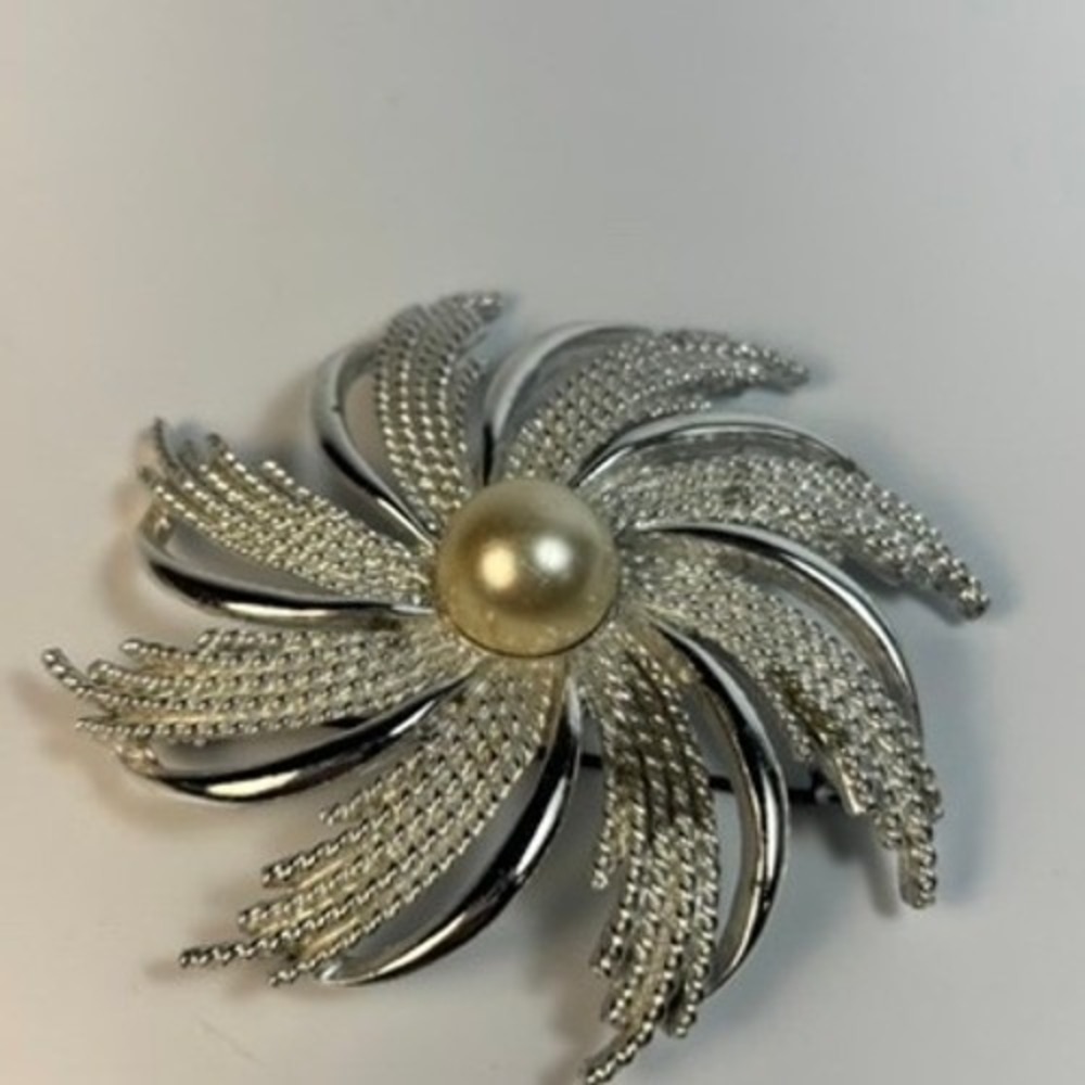 Sarah Coventry Brooch Silver Pearl Starburst Floral Vintage Signed‎ Large Piece